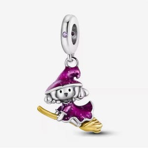 Breloque sorcière volante, breloque sorcière de dessin animé sur balai volant, breloque en émail plaqué argent de haute qualité pour bracelets européens, pendentif de collier
