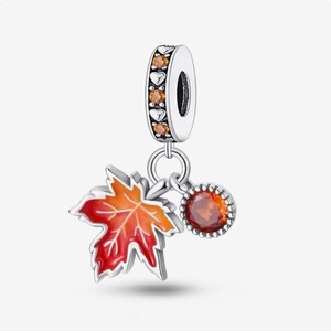Ahornblatt Ahornsirup Charme, Herbst Blatt Ahornsirup Charme, hoher Qualität versilbert funkelnden Edelstein Charme für europäische Armbänder, Halsketten Anhänger