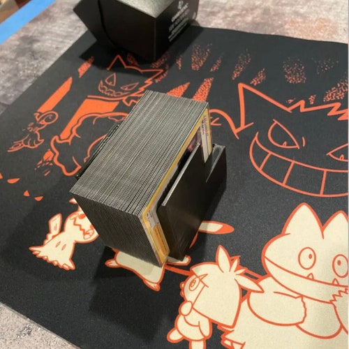 3D Printed Sleeved Card Shuffler: Single Hand Use 3D Printed Sleeved Card Shuffler: Single Hand Use