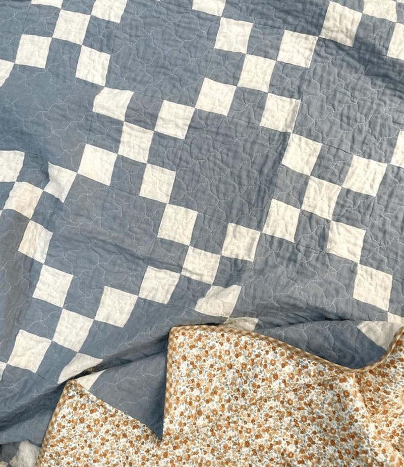 Single Irish Chain Quilt Pattern (5 sizes- Beginner Friendly) image 1