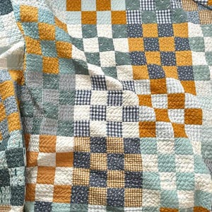 St Louis 16 Patch Quilt Pattern (8 sizes- Beginner Friendly and Fat Quarter Friendly)