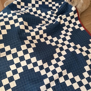 Double Irish Chain Quilt Pattern (5 sizes- Beginner Friendly)