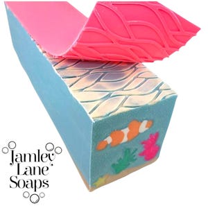 Tapete de impresión de jabón Waves: Materiales para hacer jabón personalizado