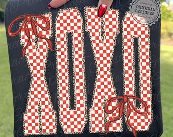 PNG de XOXO a cuadros retro, clipart de lazo de San Valentín coqueto, descarga digital de amor rojo preppy, sublimación de camiseta universitaria de San Valentín PNG ORIGINAL
