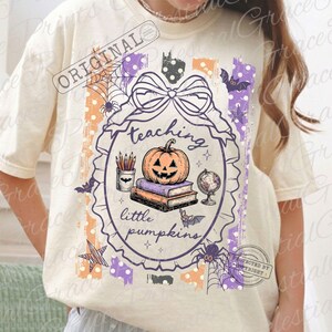 Lärande små pumpor Halloween-lärare PNG-design, kuslig lärare randig PNG, kokett höst digital nedladdning ORIGINAL Kopiera inte bild 6
