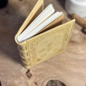 Coliseu | Diário artesanal | Diário encadernado em couro | Diário com detalhes em ouro 24k | Diário com capa medieval imagem 12