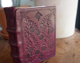 Bloom | Diário artesanal | Diário encadernado em couro | Diário com capa medieval