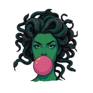 Può includere: Illustrazione di Medusa con pelle verde, occhi turchese e serpenti neri come capelli. Sta soffiando una grande bolla di gomma da masticare rosa. L'opera d'arte ha uno stile fumettistico su sfondo bianco.