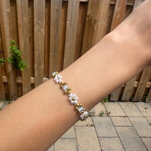 Gold Plated Daisy Beaded Bracelet