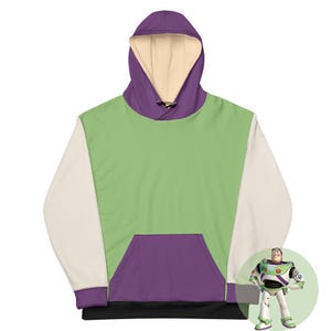 Puede incluir: Una sudadera con capucha verde, blanca y morada con un cord&oacute;n negro y un bolsillo negro. La sudadera tiene un dise&ntilde;o de Buzz Lightyear de la pel&iacute;cula Toy Story.