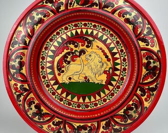 Vintage Khokhloma Plate: Hand-painted Russian Folk Art, Berry