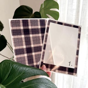 Herbst karierte Kindle Haut | Kindle Vinyl Hülle | Kindle Aufkleber | Kindle Zubehör | Kindle Paperwhite Skins | Herbstästhetik | Bücherwurm Geschenk