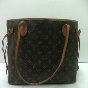 Louis Vuitton Neverfull Bags Gets Damaged
