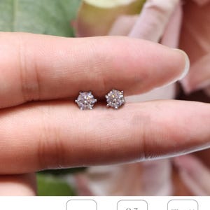 Pendientes solitarios de moissanita D VVS1 con 6 puntas de corte redondo, plata de ley chapada en 18 quilates, con cierre a presión, joyería minimalista, regalo de aniversario, prueba de diamantes.