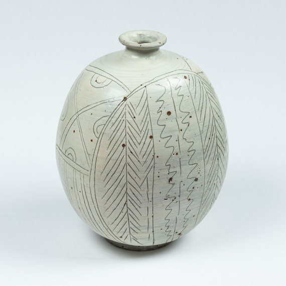 今 話題 の 人気 商品 Early Joseon With Bottle Flask-shaped Antique Buncheong 工芸品