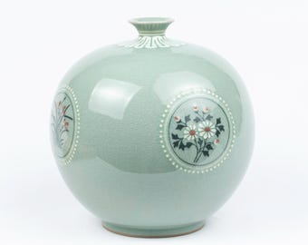 韓国青磁象嵌菊雲鶴文花瓶 高麗青磁菊雲鶴文花瓶 - Etsy 日本