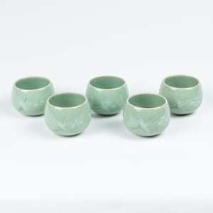 Korean Celadon Sencha Cup Four Piece Set with Cloud and Crane Motif 高麗青磁雲鶴文煎茶碗 五客揃
