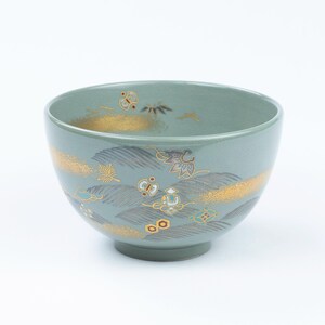 Kyo-yaki Matcha Chawan with Overglaze Enamel Gold and Silver Decoration of Seven Treasures Motif  京焼青磁宝づくし茶碗