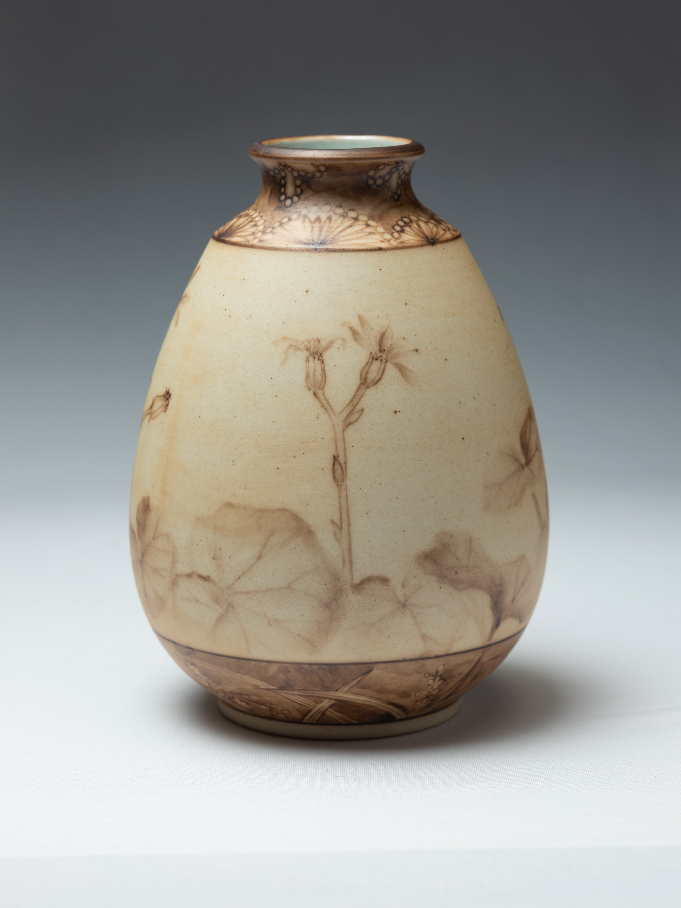 Old-hirado Style Flower Vase With Iron-brush Floral Motif