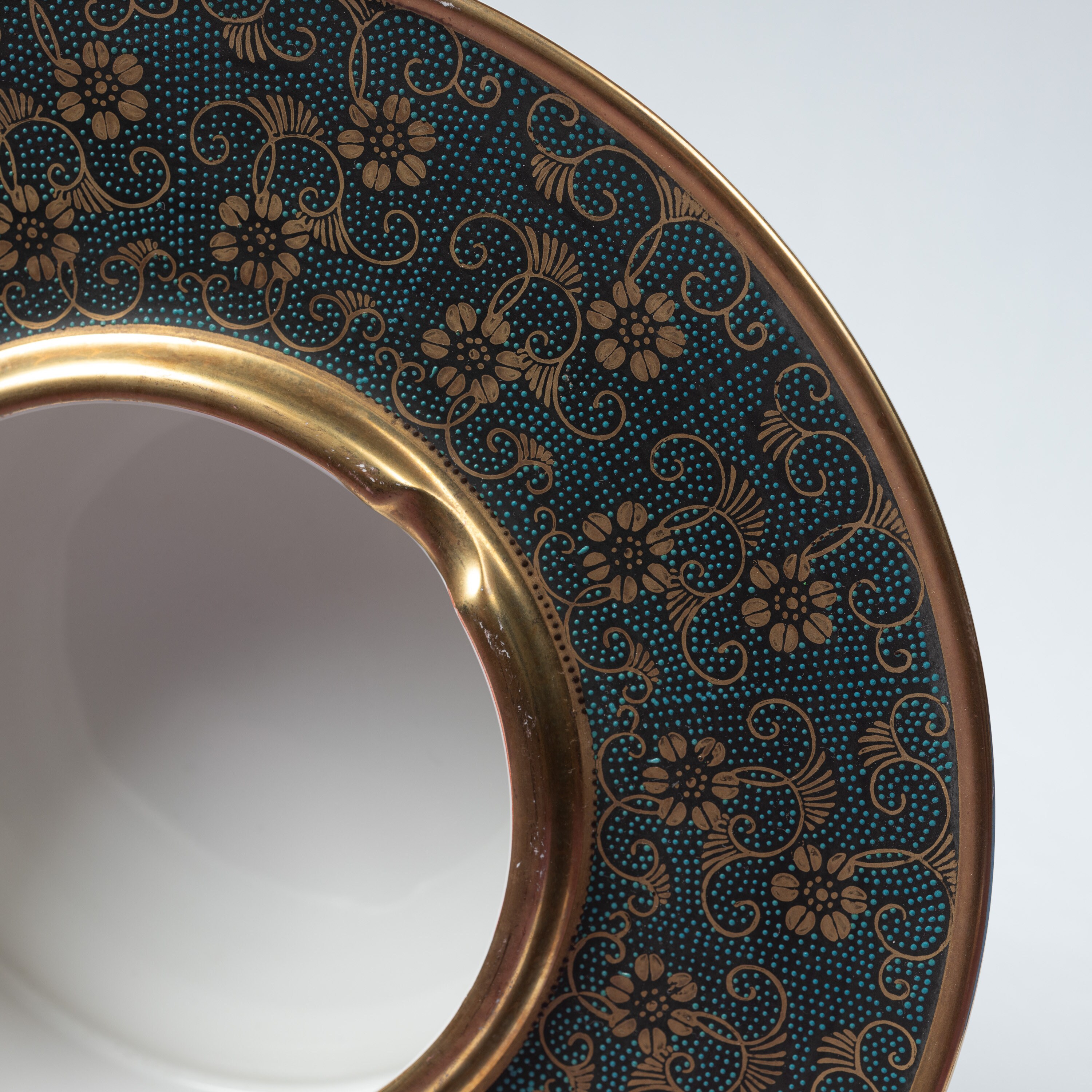 Kutani Blue-seeds, Gold-flowers Ashtray 九谷青粒金彩灰皿 - Etsy