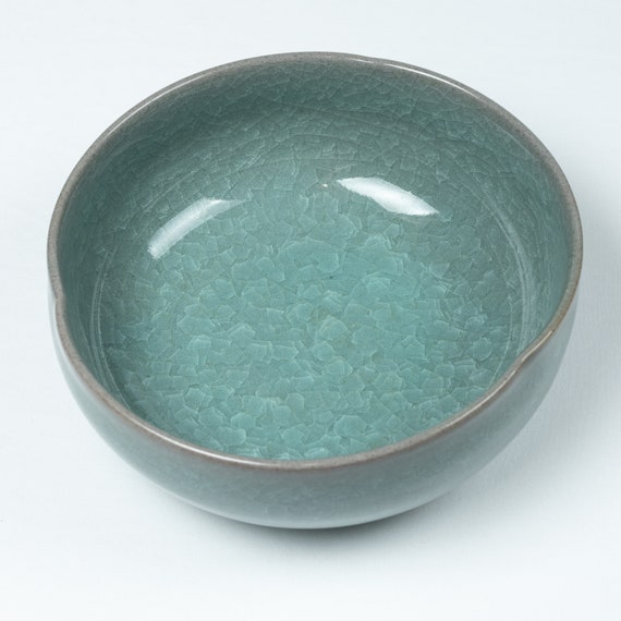 Large Celadon Ice-Crackle Tortoiseshell Deep Bowl