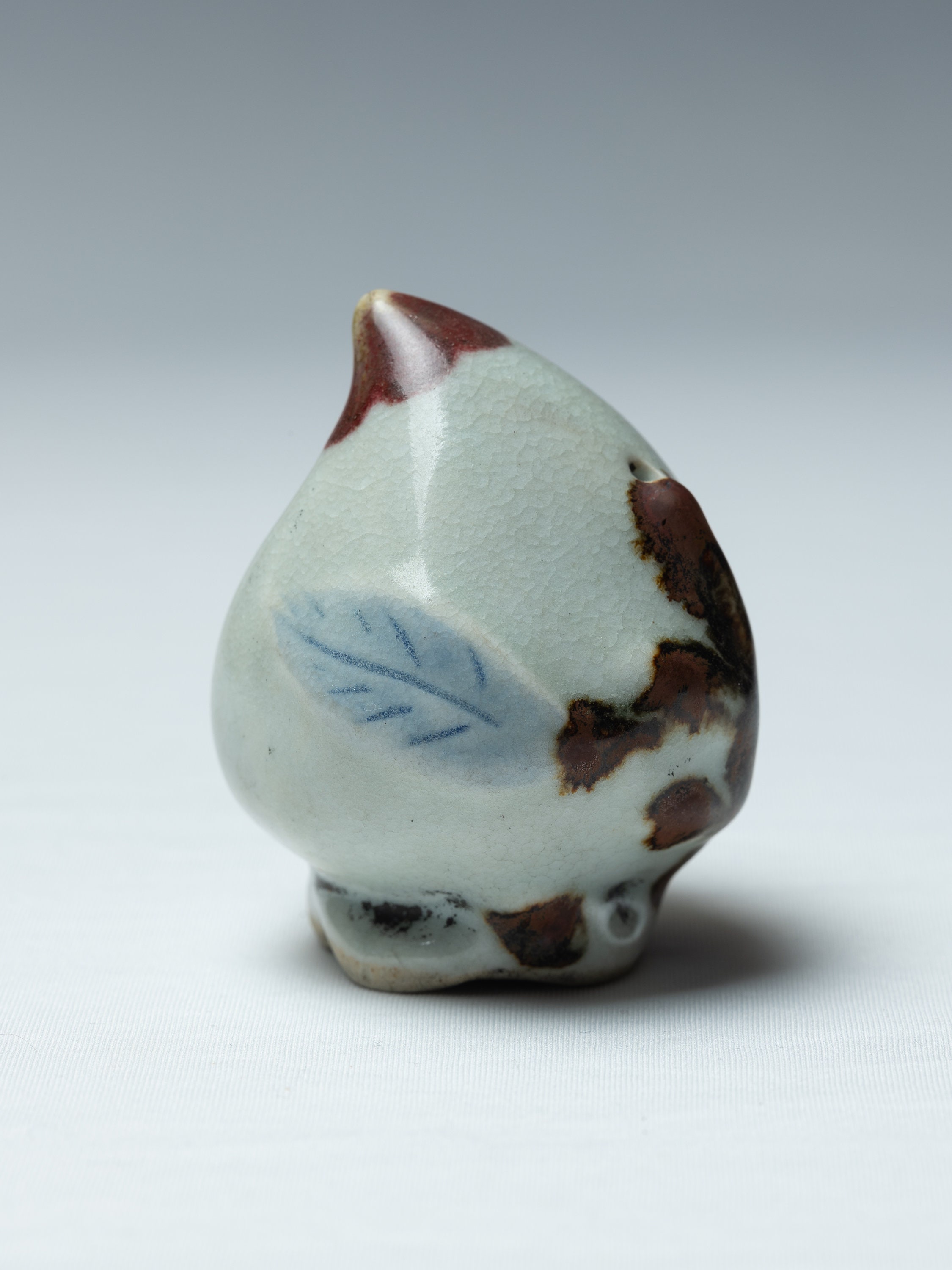 日本限定 Joseon 李朝白磁桃形水滴 Water-dropper Peach-form Porcelain 工芸品