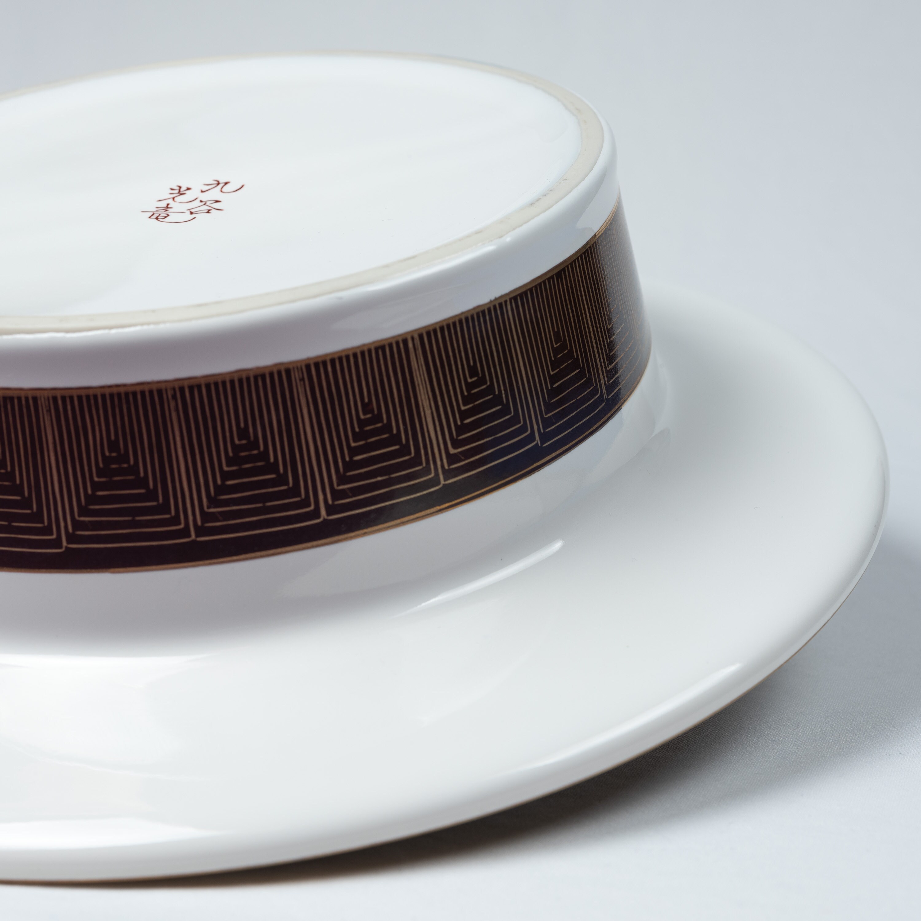 Kutani Blue-seeds, Gold-flowers Ashtray 九谷青粒金彩灰皿 - Etsy