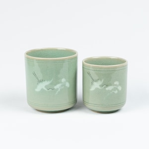 Korean Celadon Pair Tea Cups with Inlaid Crane and Cloud Decoration 高麗青磁雲鶴文夫婦湯呑み