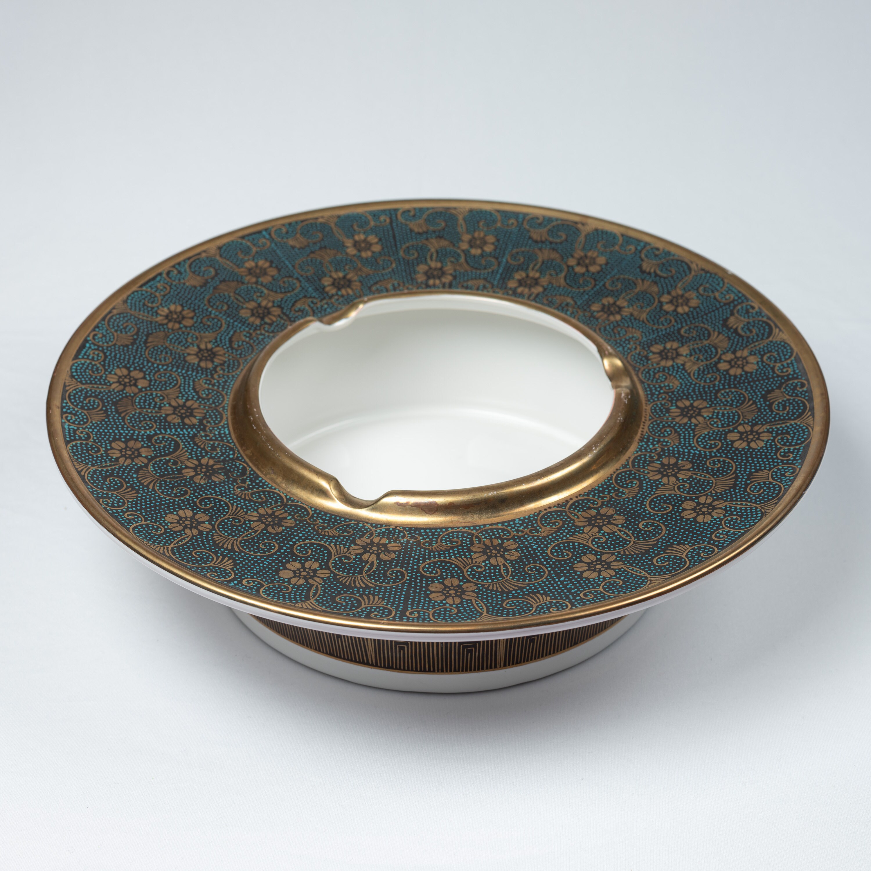 Kutani Blue-seeds, Gold-flowers Ashtray 九谷青粒金彩灰皿 - Etsy