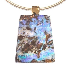 Großer Australischer Boulder Opal Anhänger mit Anhängeröse