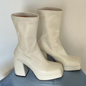 Vintage Style Y2K White High Heel Platform Boots Size 37 /Go Go White Boots size 7 /Disco event 80s boots as new
