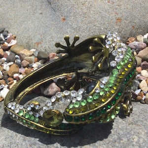 Green Rhinestone Gecko Lizard Cuff Bracelet/ Reptile bangle. Perfect condition, standard size