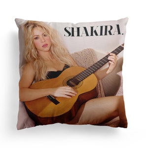 Shakira - Shakira. Vierkant kussen
