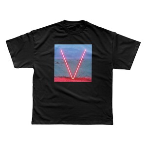 Maroon 5 - V Deluxe Unisex T-shirt