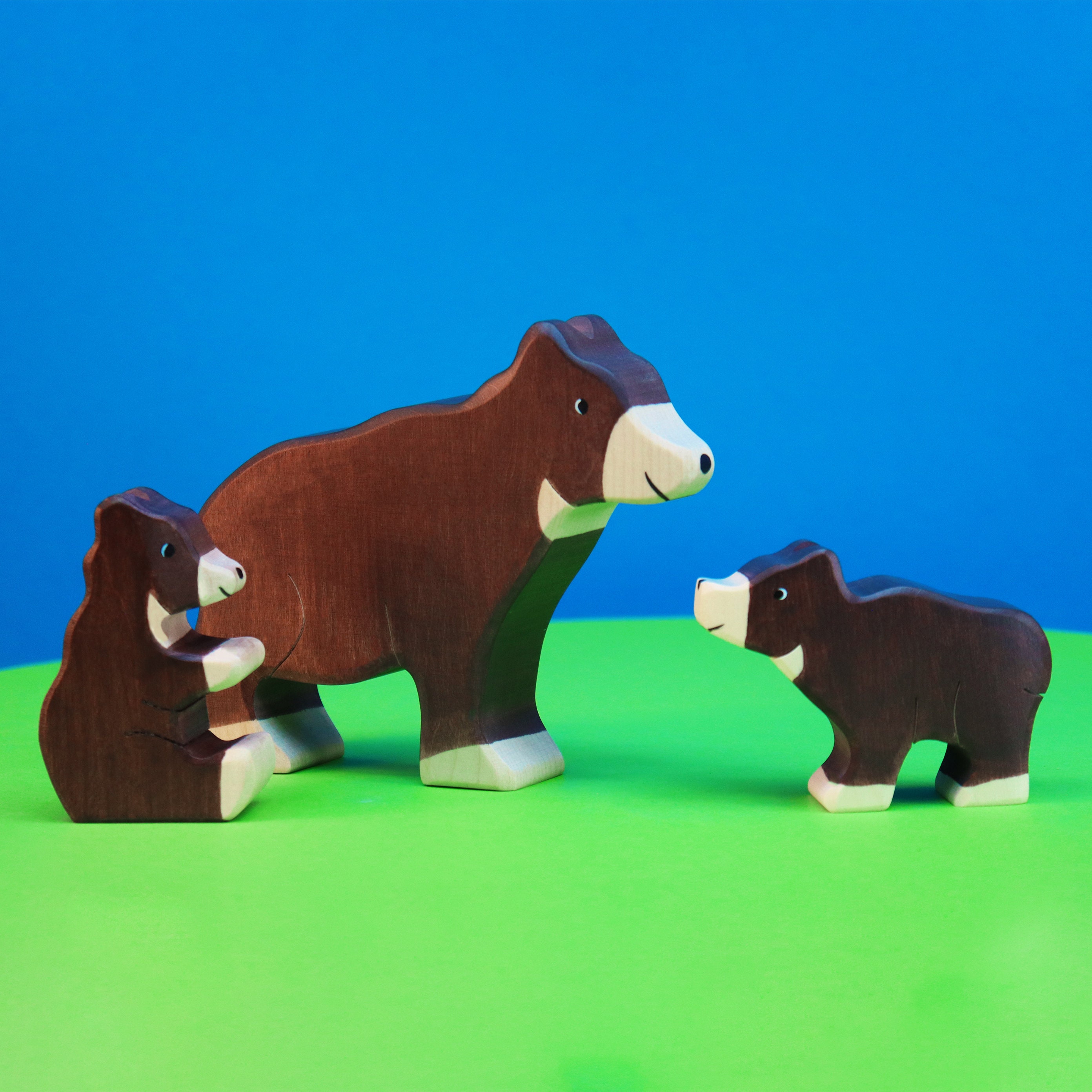 Holztiger Braunbär Holzfigur – Handbemaltes Massivholz-Spielzeug, Ca. 15 Cm, Ungiftige Farben