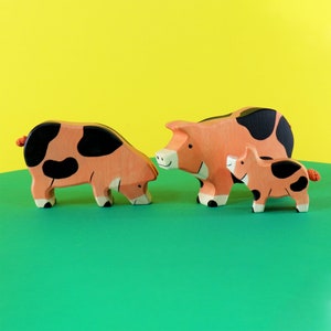 Family of Pigs Wooden Toys Set | Montessori Toys | Waldorf Toy | Farm Animals | Wooden Toys for Kids | Pigs Farm Animals