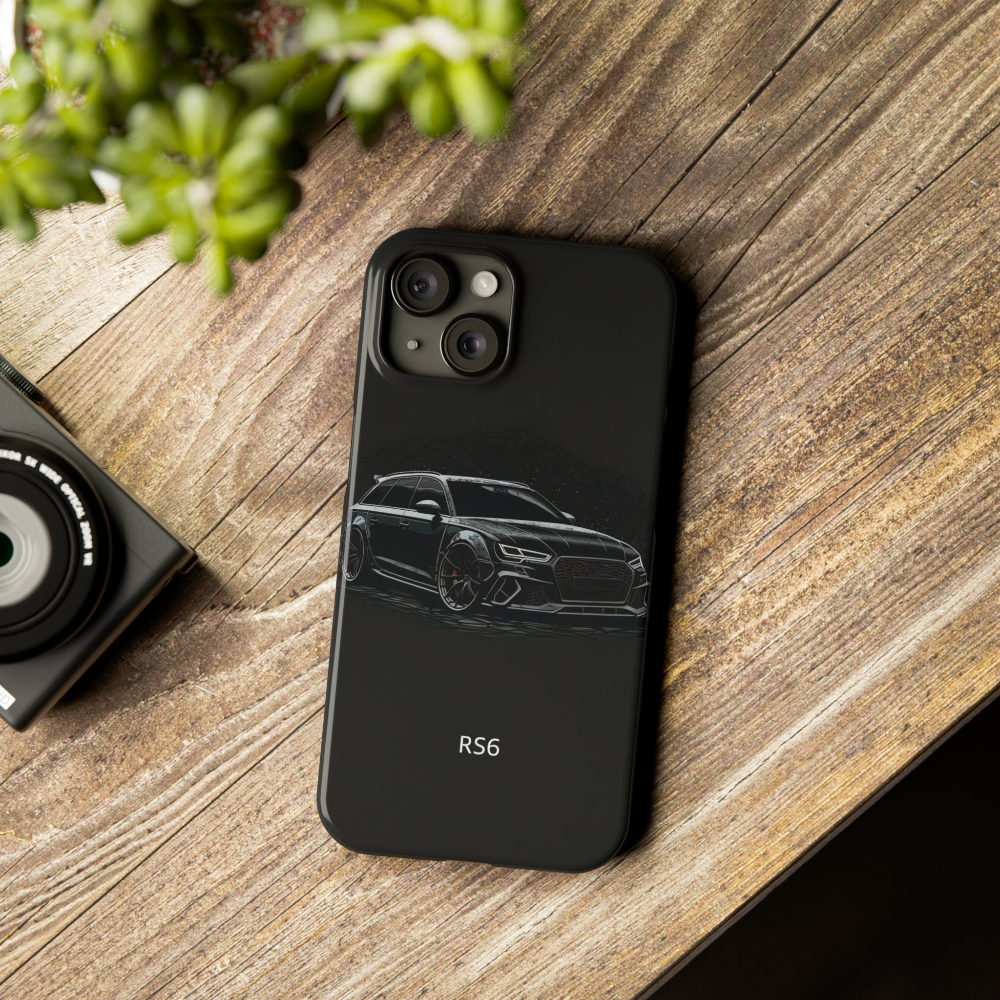 Audi Sport Handyhülle - Kompatibel mit iPhone 14 - Stoßabsorbierende Hülle  mit Carbon - mit präzisen Aussparungen für Kamera, Anschlüssen & Tasten -  Schwarz mit roten Details: : Elektronik & Foto