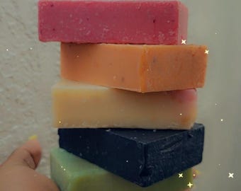 GLOW KOLLEKTION...Feuchtigkeitsspendende handgemachte Seife – Sanfte, natürliche Hautpflege für alle Hauttypen
