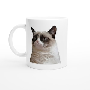 Kubek z memem - Grumpy Cat - Obraz ulepszony AI