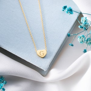 Colar em forma de coração com letra gravada em prata, colar personalizado com letra em forma de coração, colar com inicial de coração, colar com inicial de prata