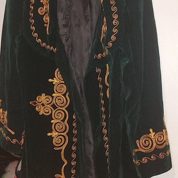 ANTIQUE CAFTAN OLD 70 years