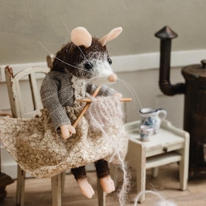 felted mouse, felt mouse, mouse made of felt, felt, dollhouse, miniature, felt art
