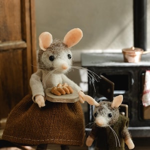 felt mouse, felted mouse, baby mouse, felt mouse, dollhouse, figure