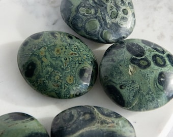 Kambaba jasper pebble