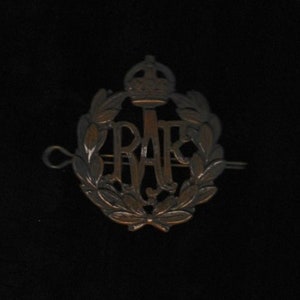WWII RAF Cap Badge