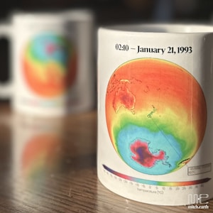 Tasse à café météorologie, cadeau d'anniversaire, carte météo personnalisée, tasse en céramique pour les amateurs de climat, emplacement unique, cadeau de célébration