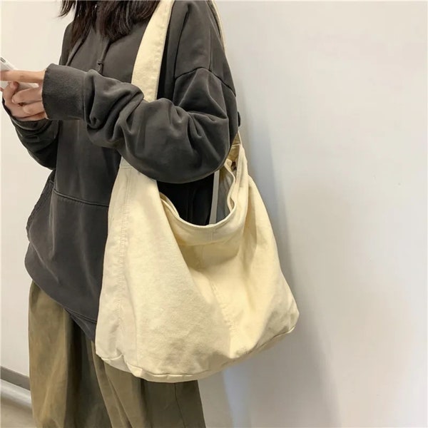 Personalisierte Tragetasche für Frauen und Männer | Stylische Slouchy Umhängetasche | Umhängetasche personalisiert | Reisebereite Eco Crossbody-Tasche