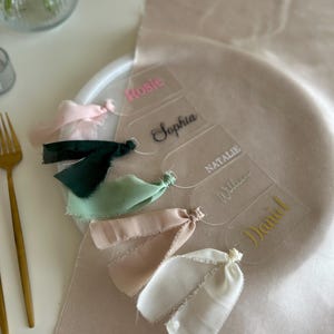 Etichette acriliche personalizzate con nastro – Segnaposto personalizzati per matrimoni, feste, baby shower ed eventi speciali
