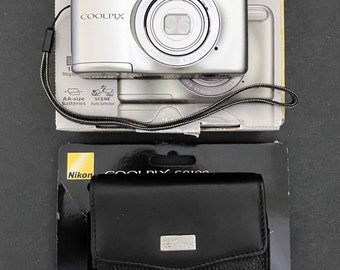 Nikon Coolpix L31 _ 16.1Mp _ Like New! _ In Box w/ Nikon Leather Case.
