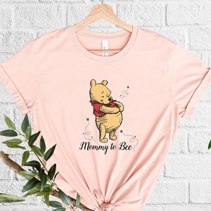 Mommy To Bee T-Shirt, Winnie The Pooh Shirt, Pregnancy Reveal, Funny Maternity Tee, Baby Announcement, Baby Shower Gift, Baby Shower Costume